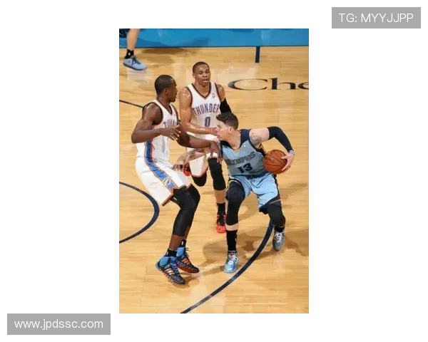 电竞比分实时追踪 精准分析赛事动态 提供全面数据解读